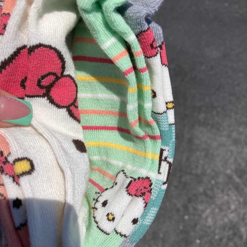 Hello kitty socks - Picture 2 of 6